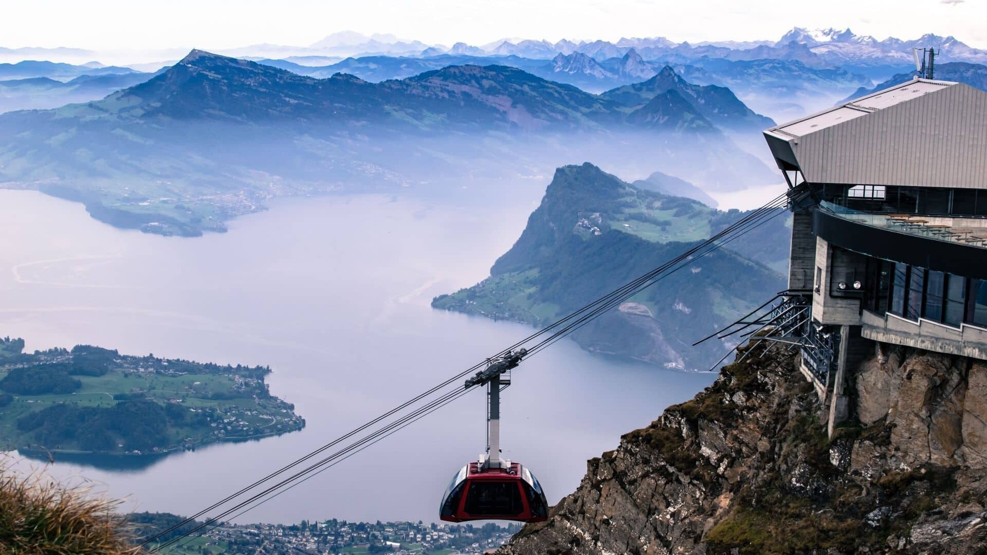 Schweiz_Pilatus_razvan-sassu-ODFhnzEUXHA-unsplash