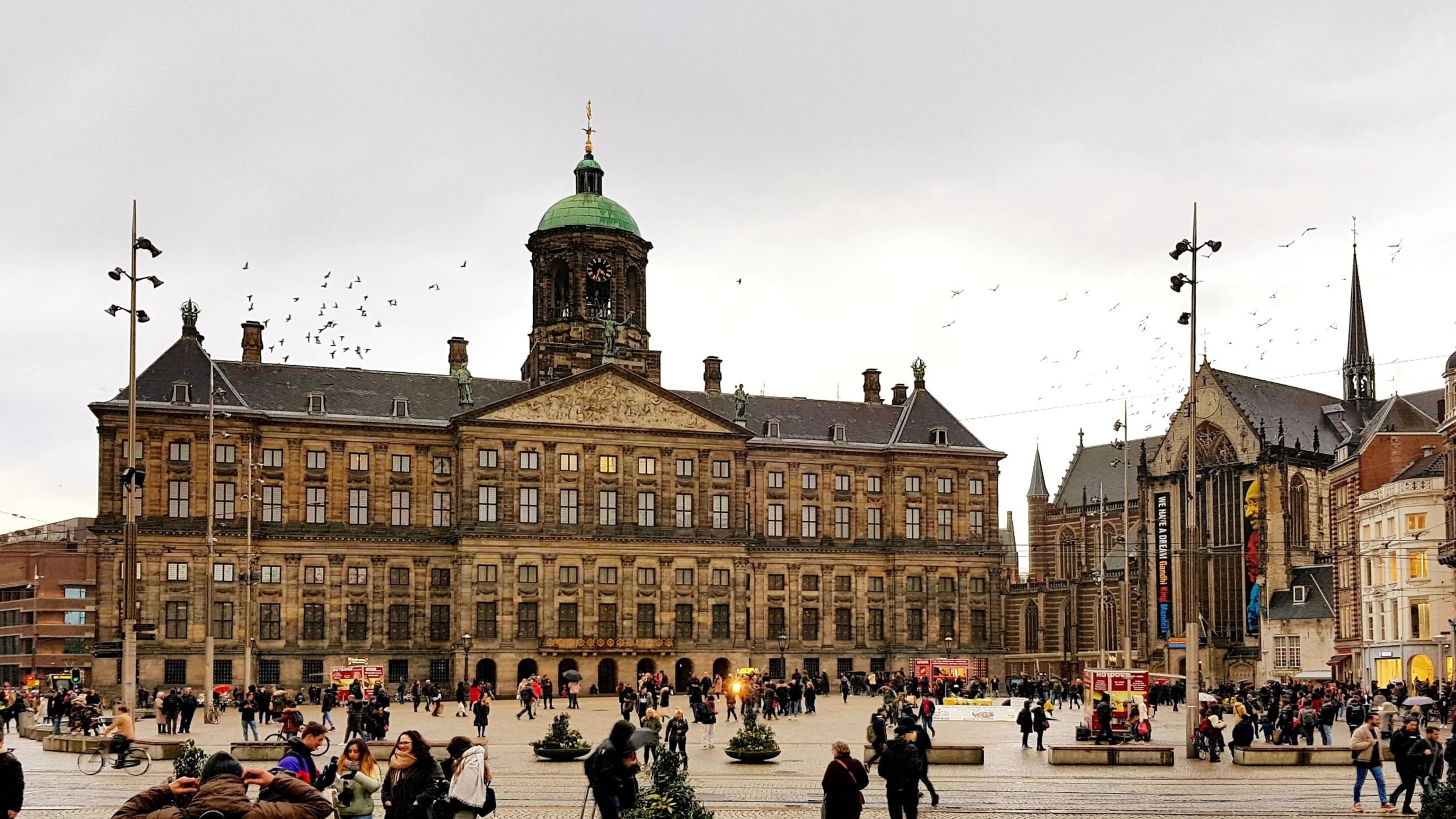 Amsterdam_Königspalast_3dvisu-_8Vrn_DWI0E-unsplash_1