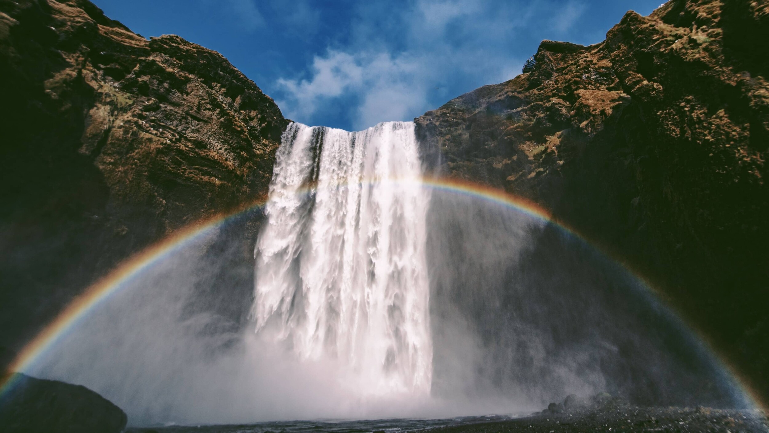 Island_Skogafoss_unsplash_1