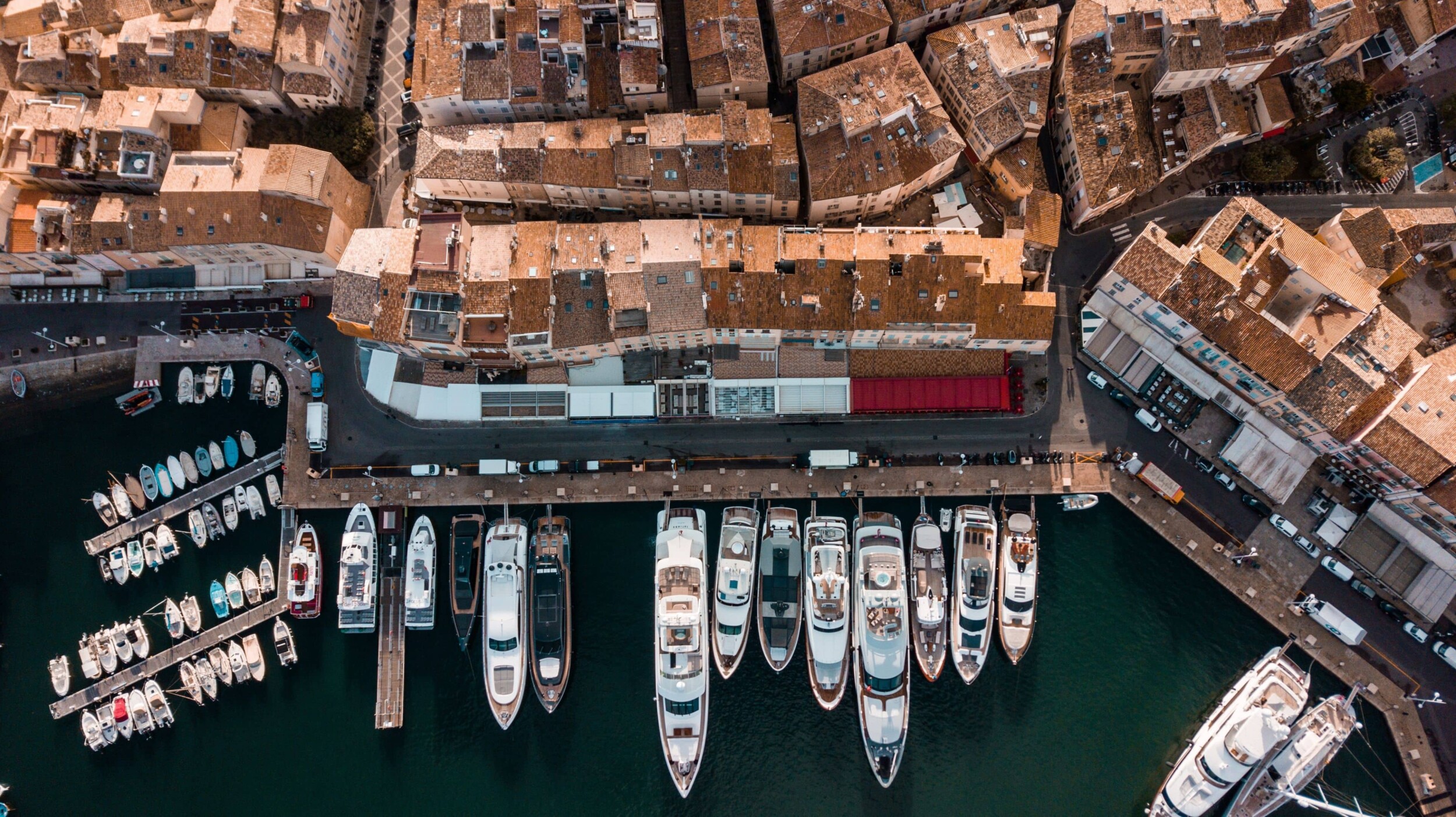 St_Tropez_valentin-b-kremer-32CF5wYLXTk-unsplash
