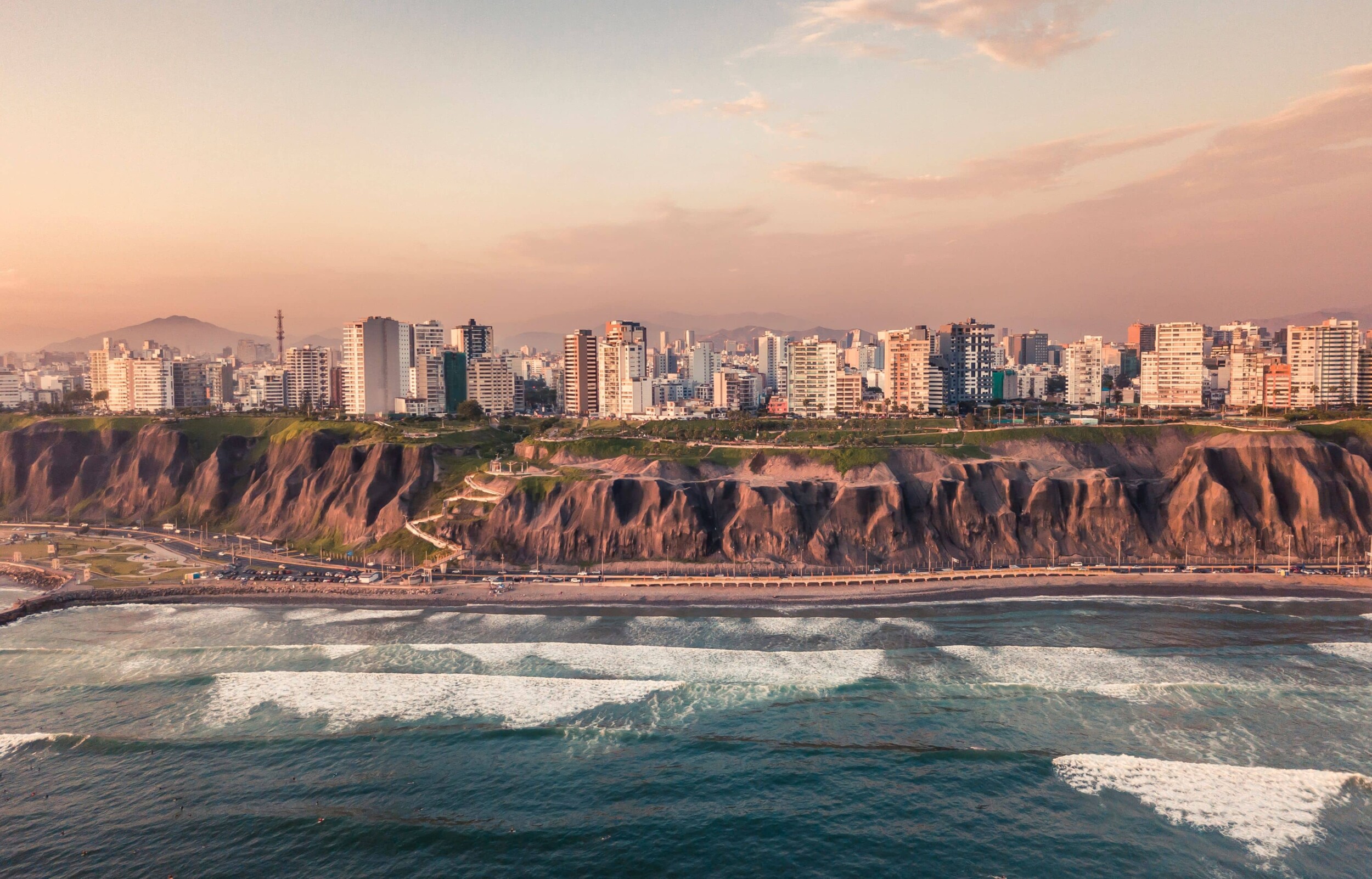 Lima_willian-justen-de-vasconcellos-mZKEIRBStv4-unsplash
