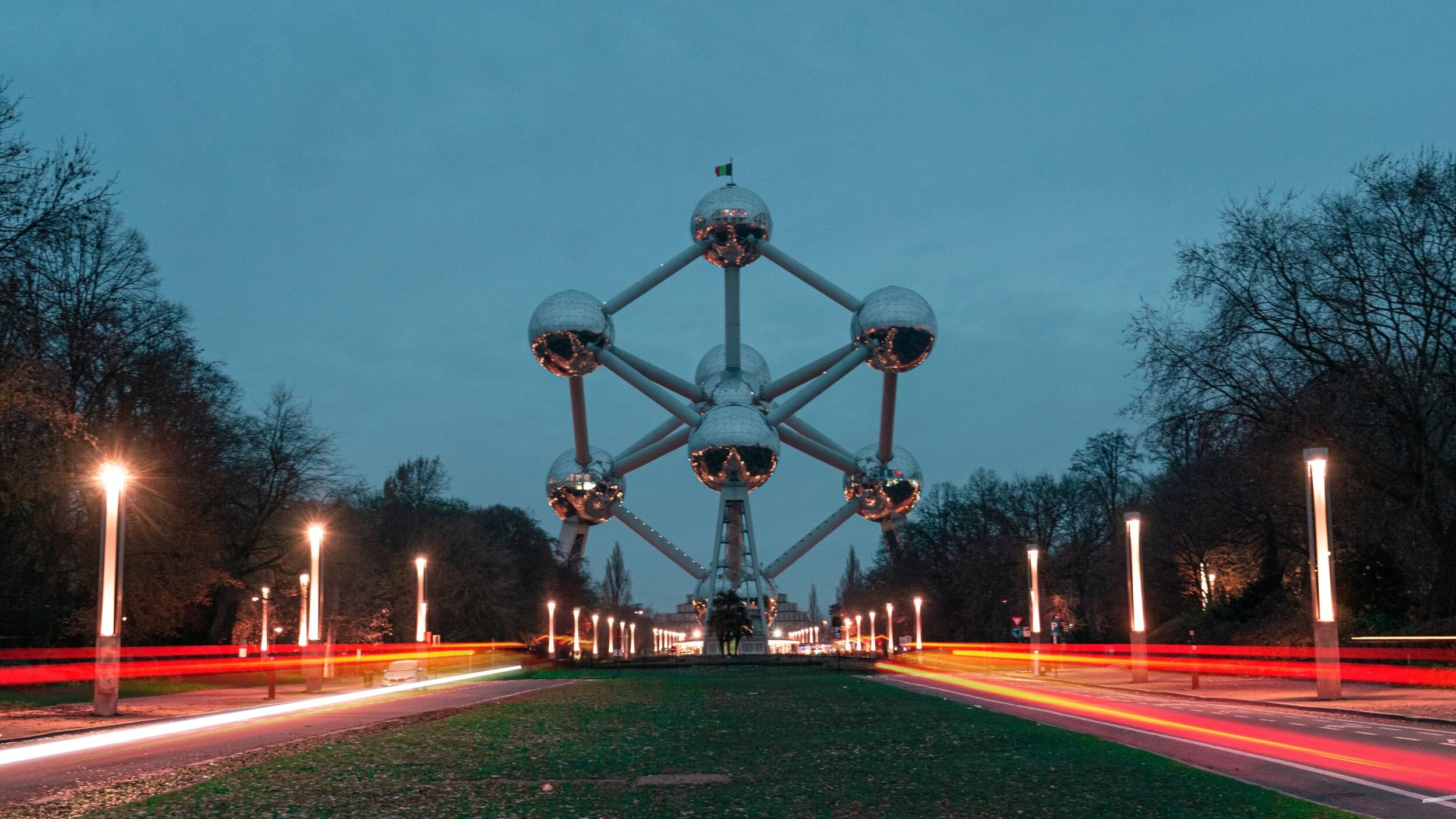 Brüssel_Atomium_fisnik-murtezi-HwnYbnu5XHc-unsplash