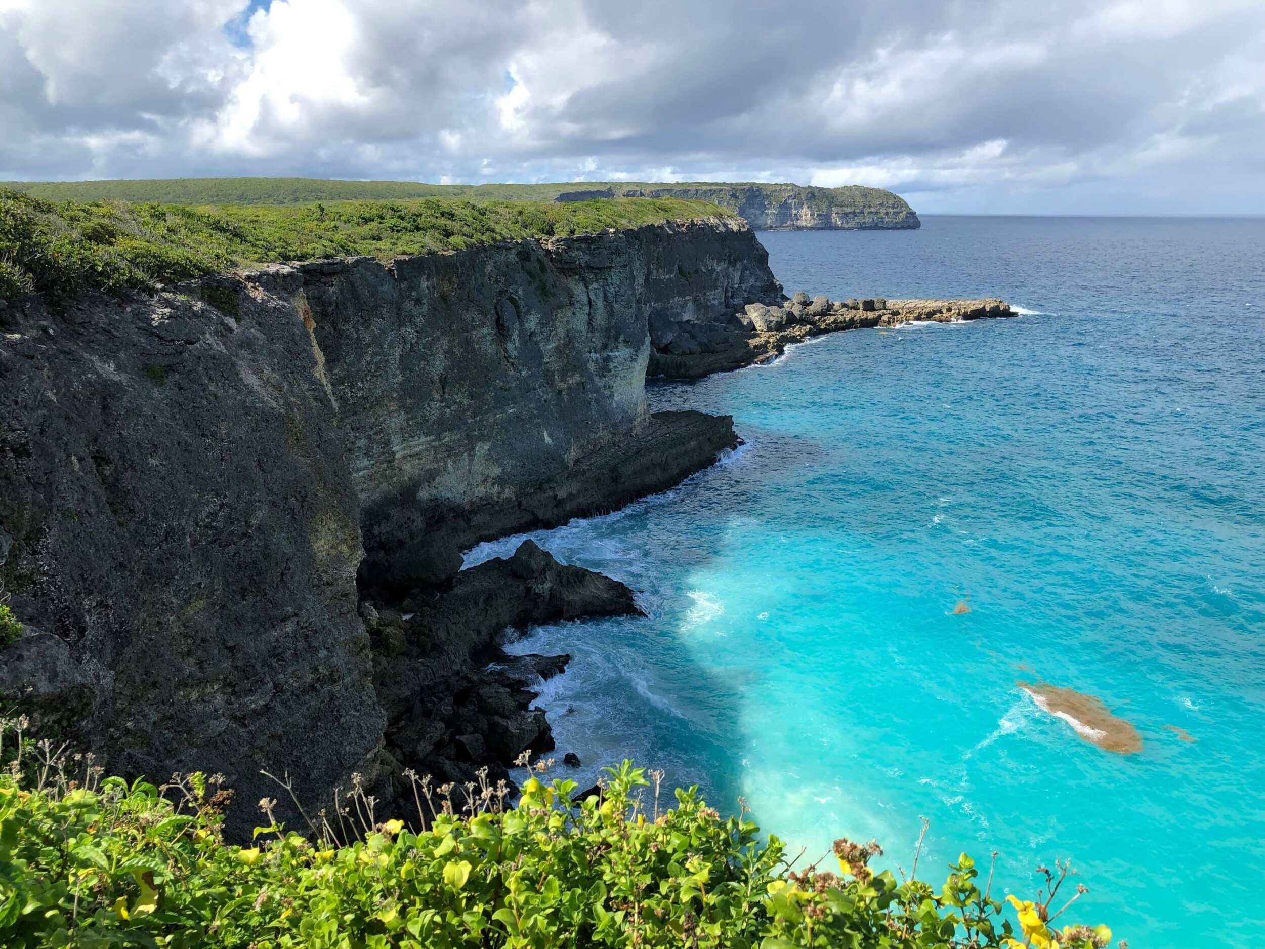 Guadeloupe_annie-mason-U0c_REL4Z1k-unsplash