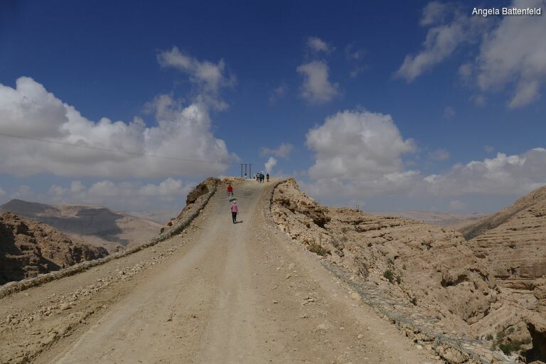 5hrafp3l9_rectangle-768x768-0x0-0x0