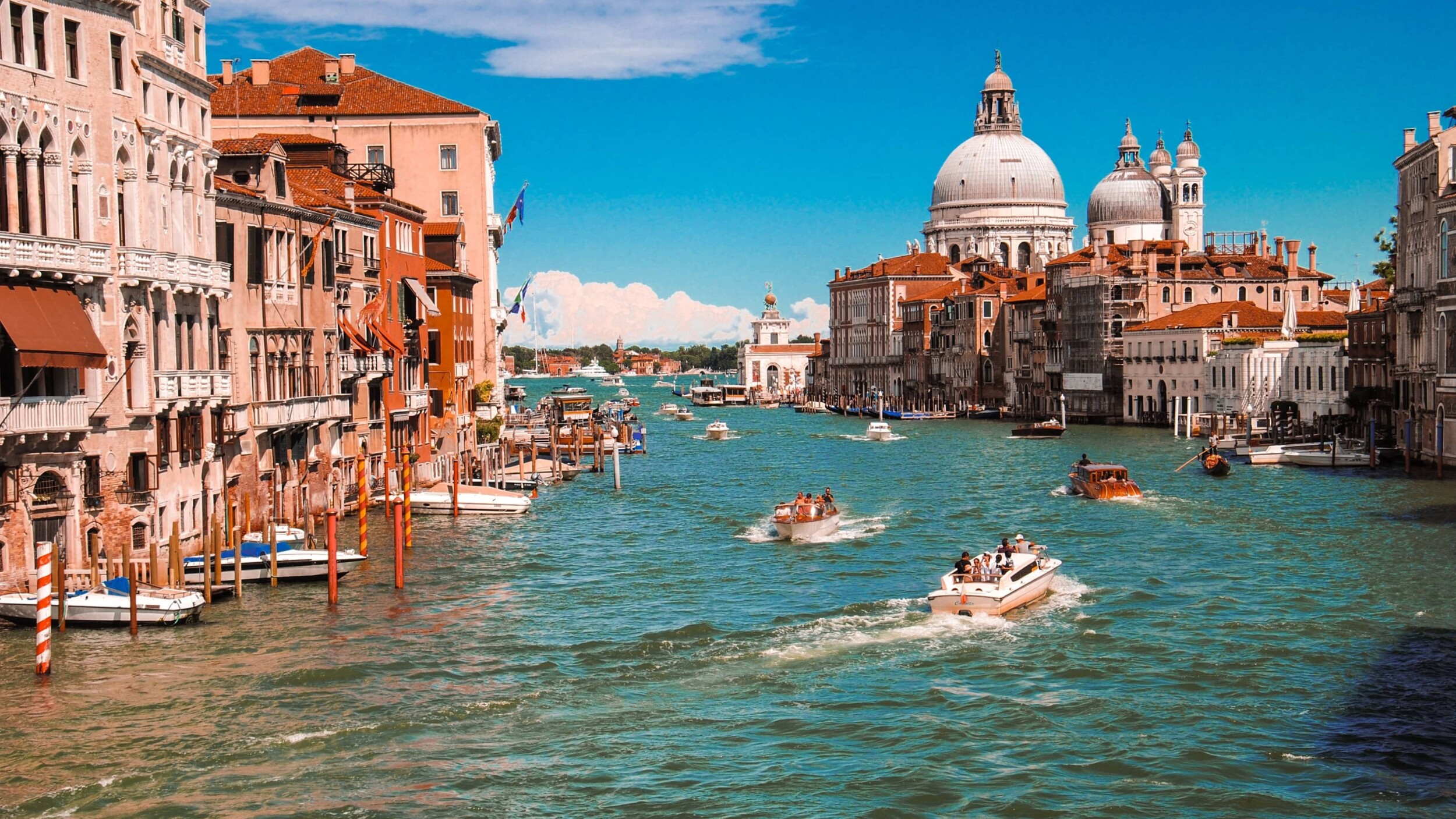 Italien_Venedig_dan-novac-1naE8177_bI-unsplash