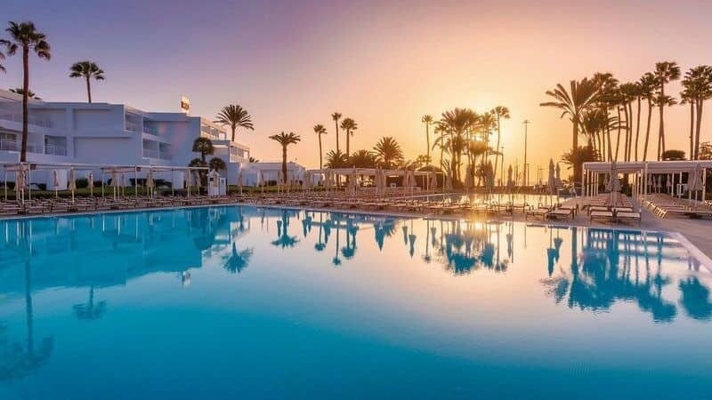 Hotel_Riu_Paraiso_Lanzarote_Resort_2