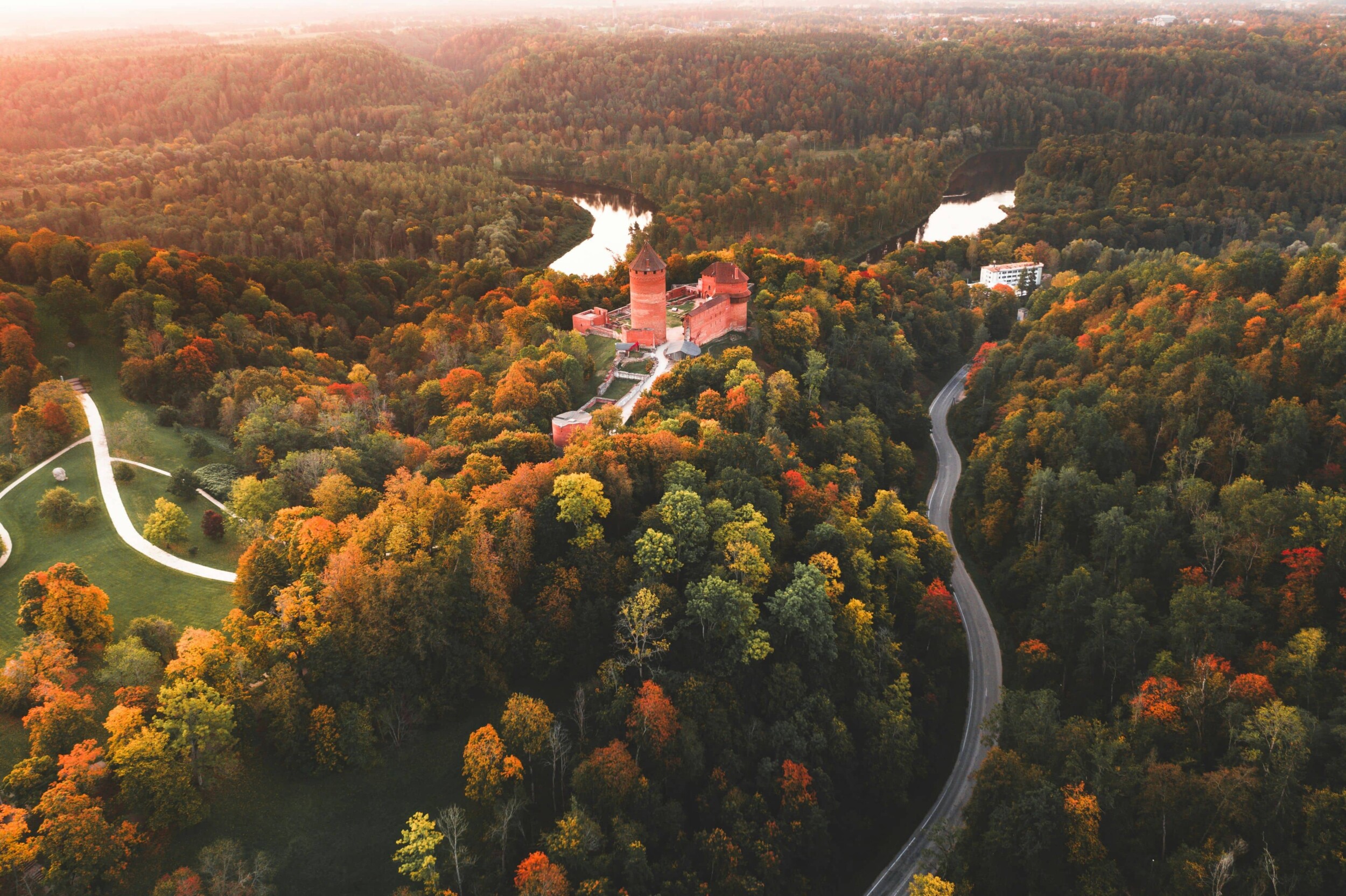 Titelbild1_kristaps-ungurs-rWBJBGLzJAw-unsplash