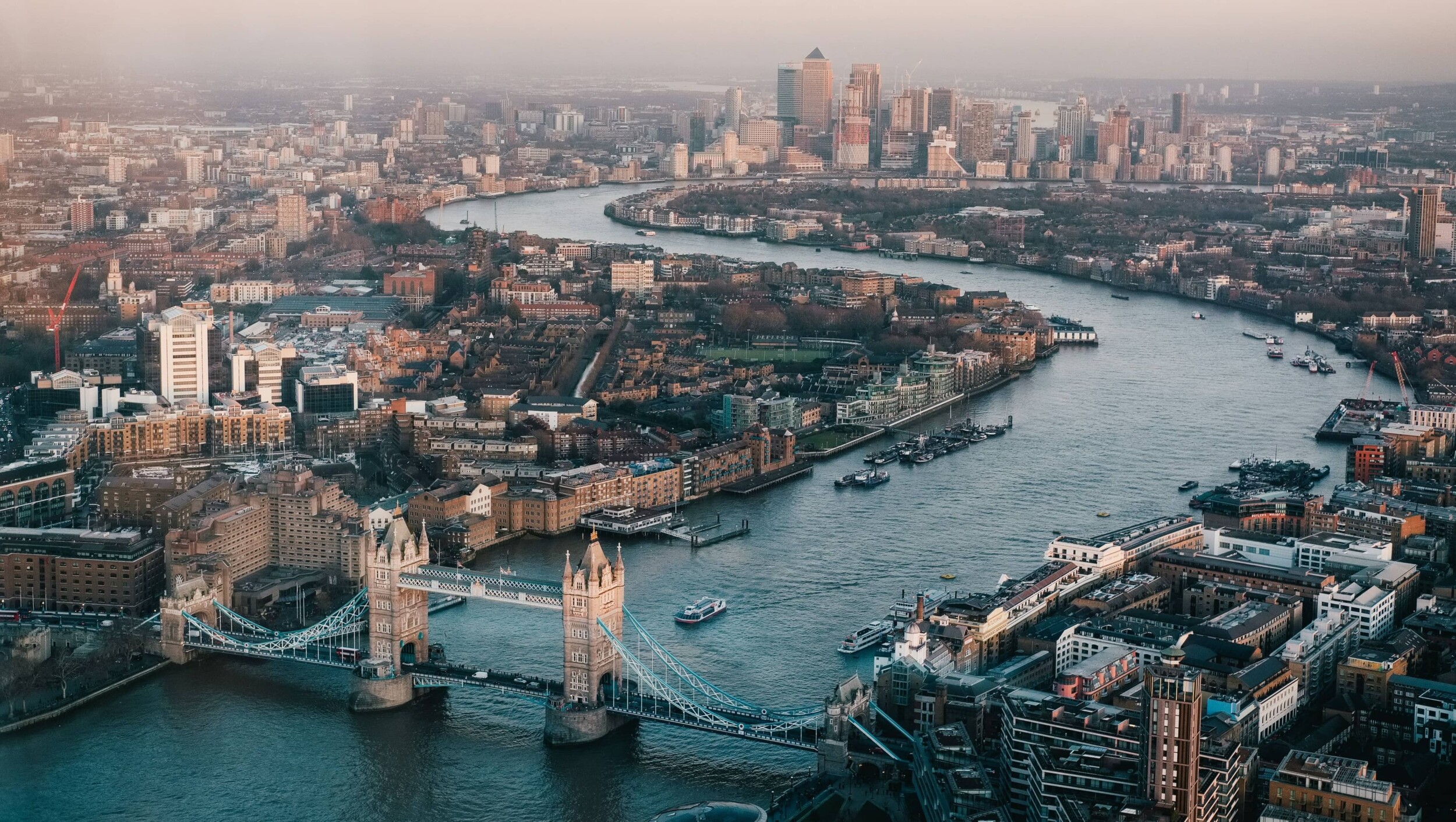 Titelbild_benjamin-davies-Oja2ty_9ZLM-unsplash
