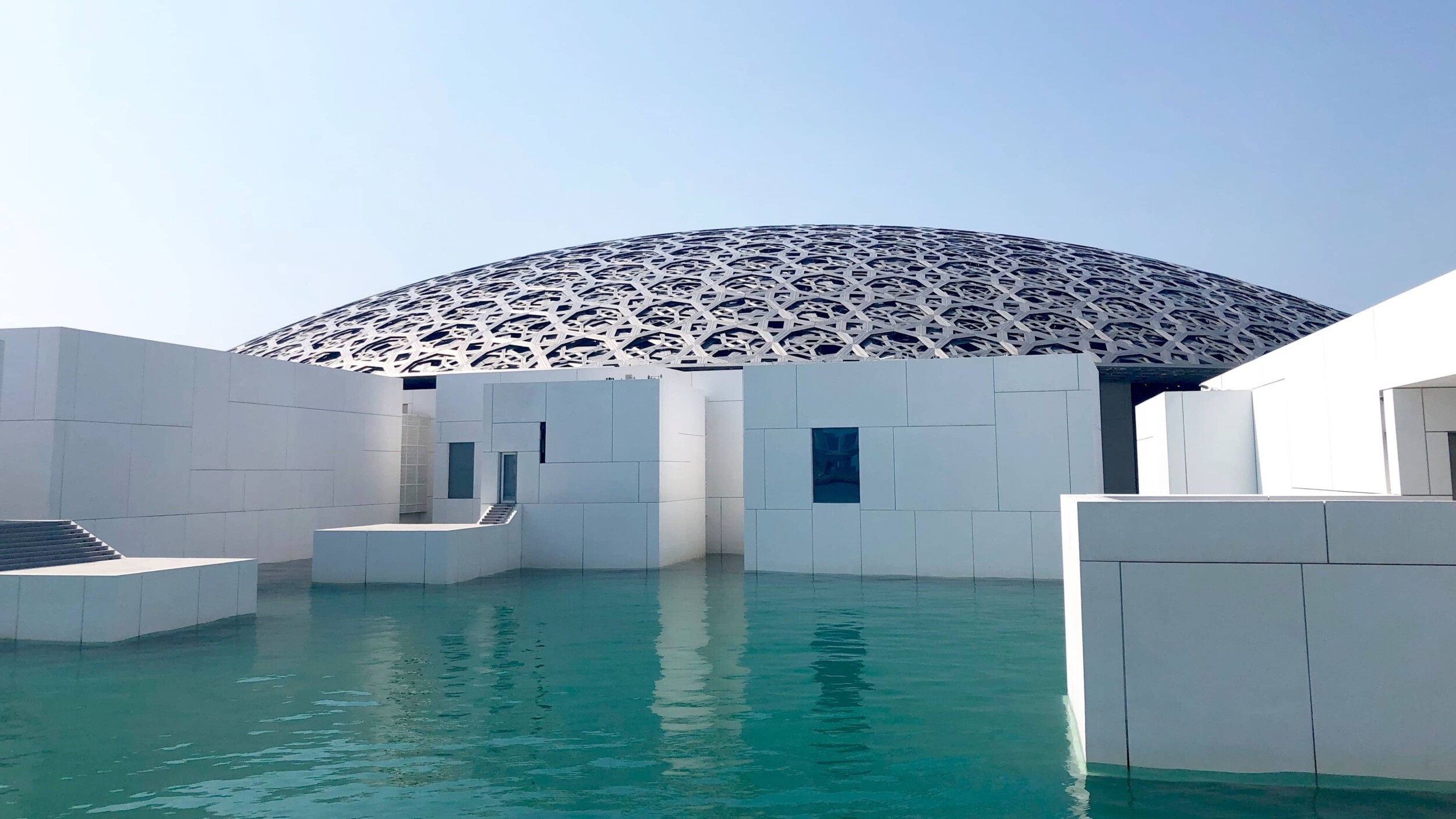 AbuDhabi_Saadiyat_nazar-skalatsky-xeFDlGub15M-unsplash