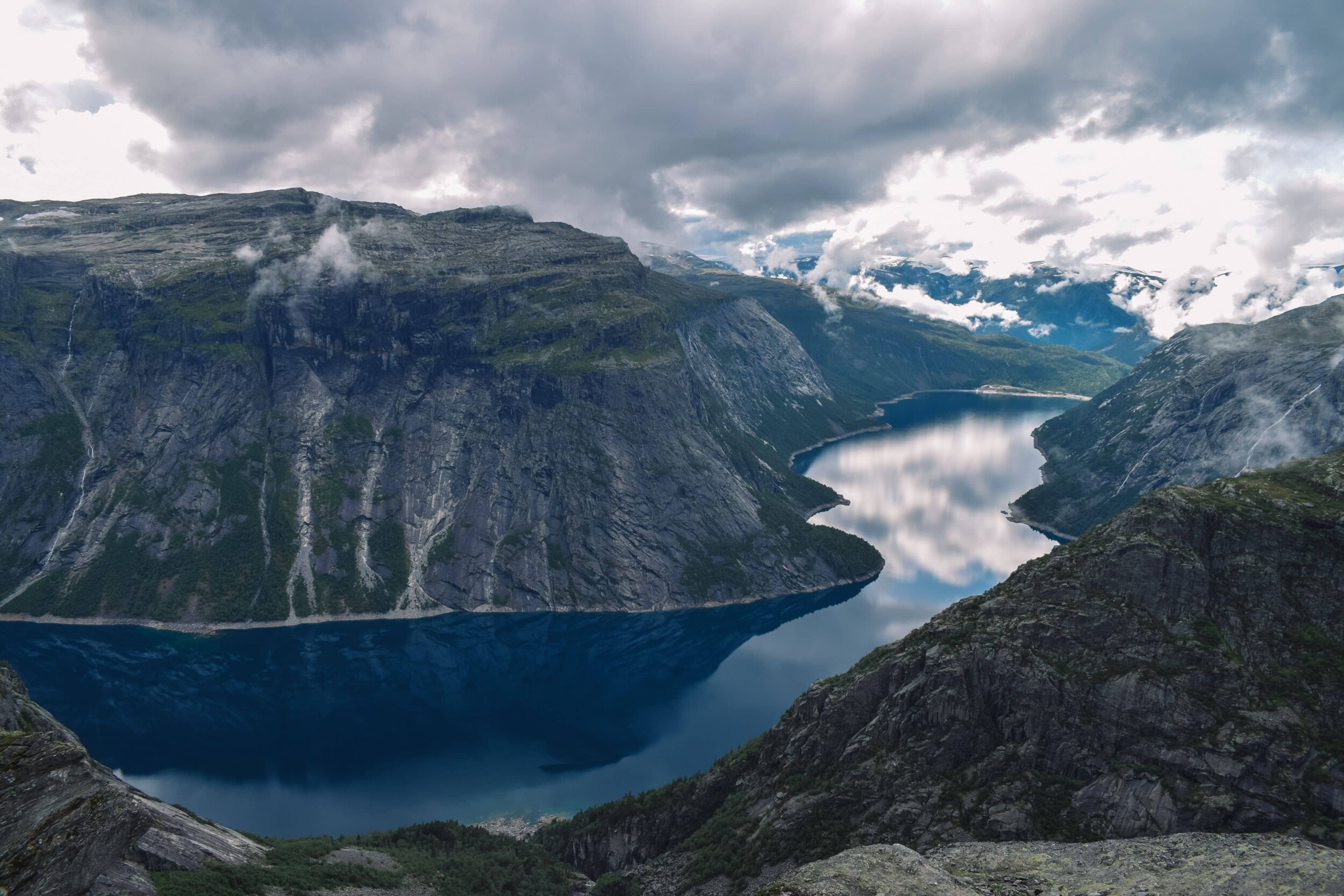 Fjord_darya-tryfanava-9xs1eSLWnHc-unsplash