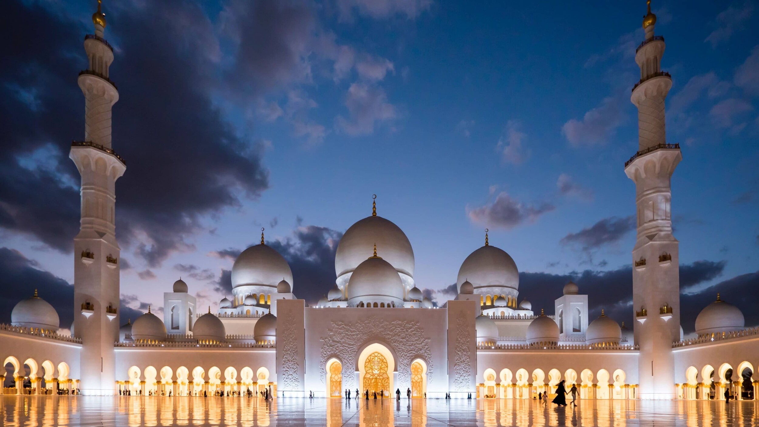 AbuDhabi_Titel_kevin-olson-WPwA0PiMZoI-unsplash