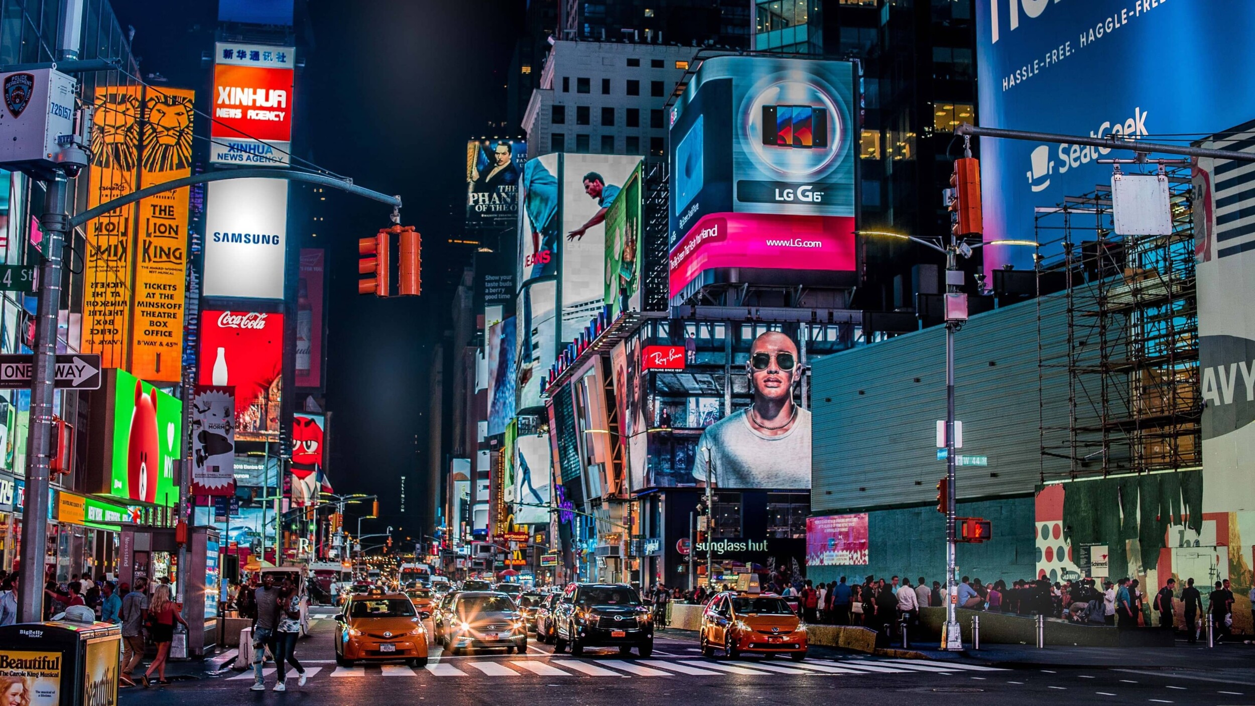 USA_NewYork_Broadway_andrae-ricketts-0_la3_Slfwk-unsplash_3