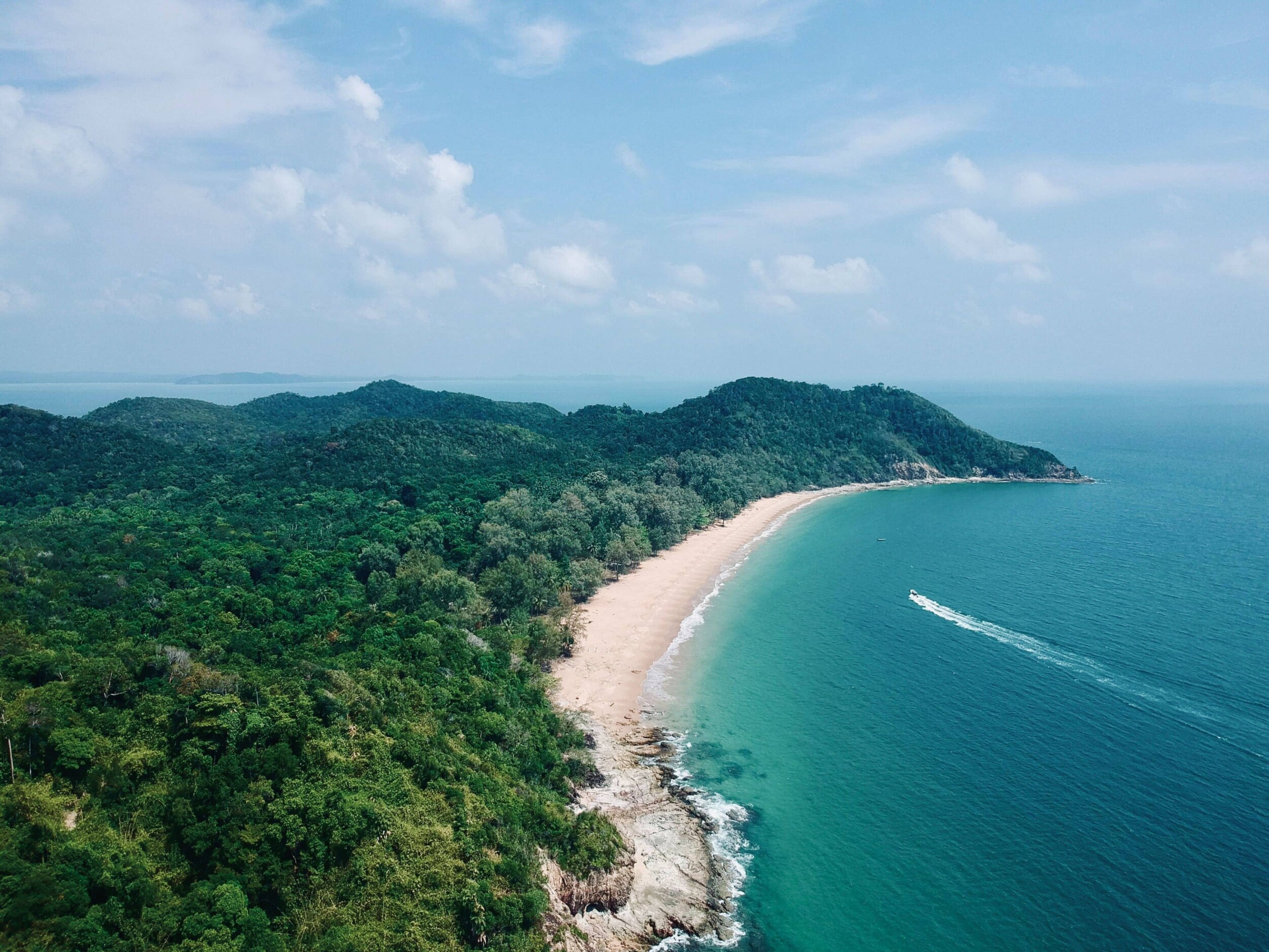 Malaysia_louis-gan-mMxb9uRzJsw-unsplash