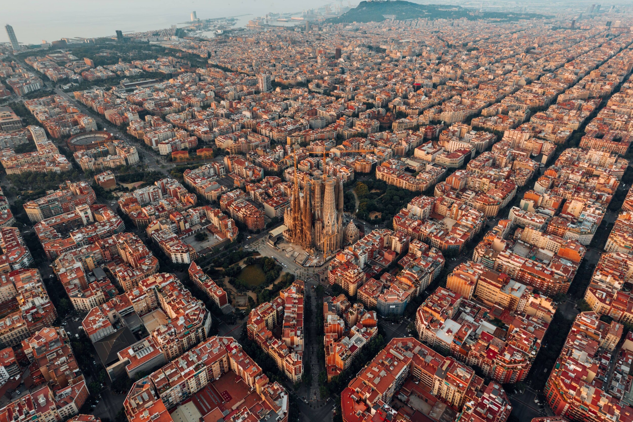 Spanien_Barcelona_logan-armstrong-hVhfqhDYciU-unsplash