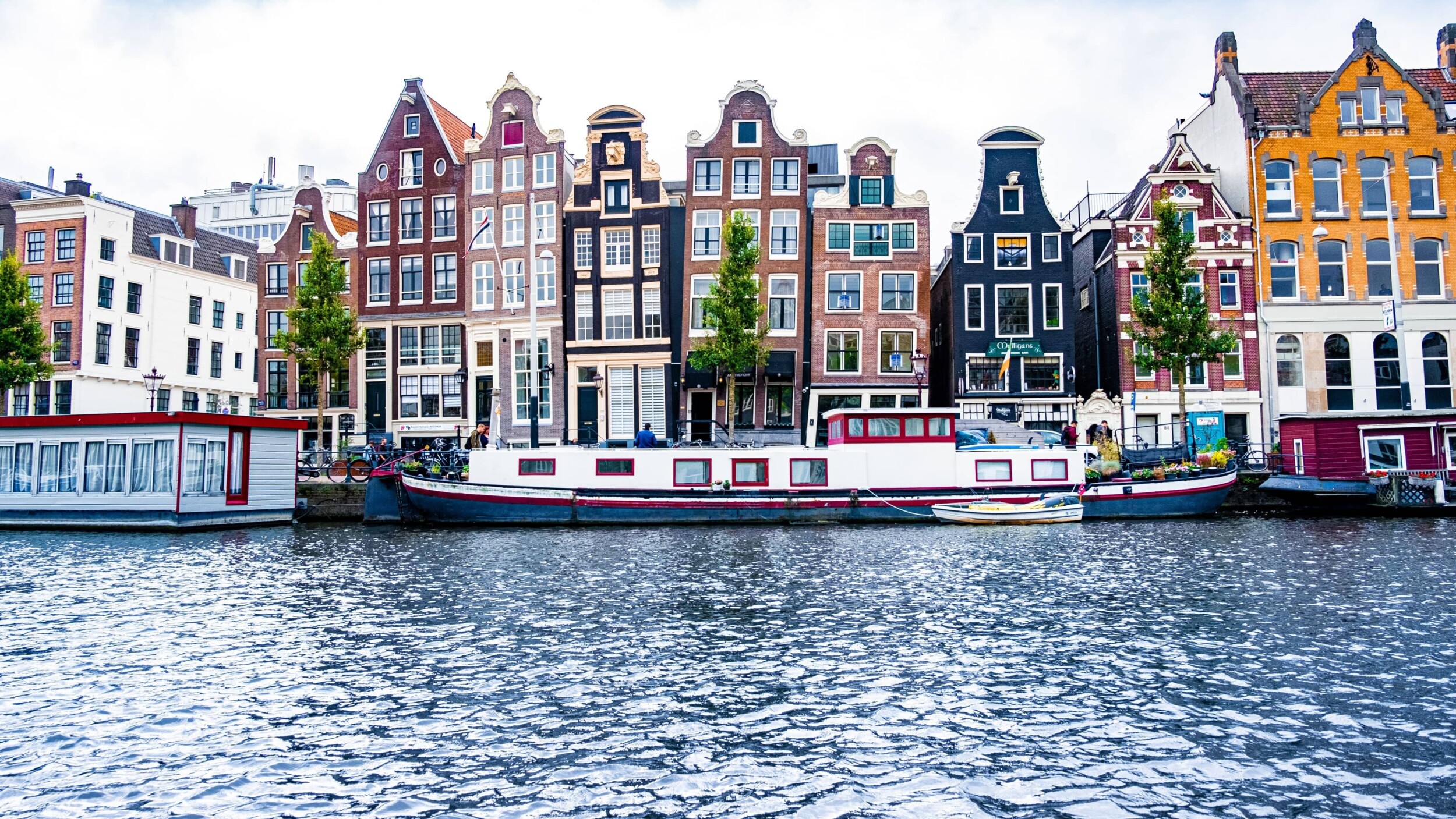 Amsterdam_Bootstour_tobias-kordt-2GaBftOdewQ-unsplash