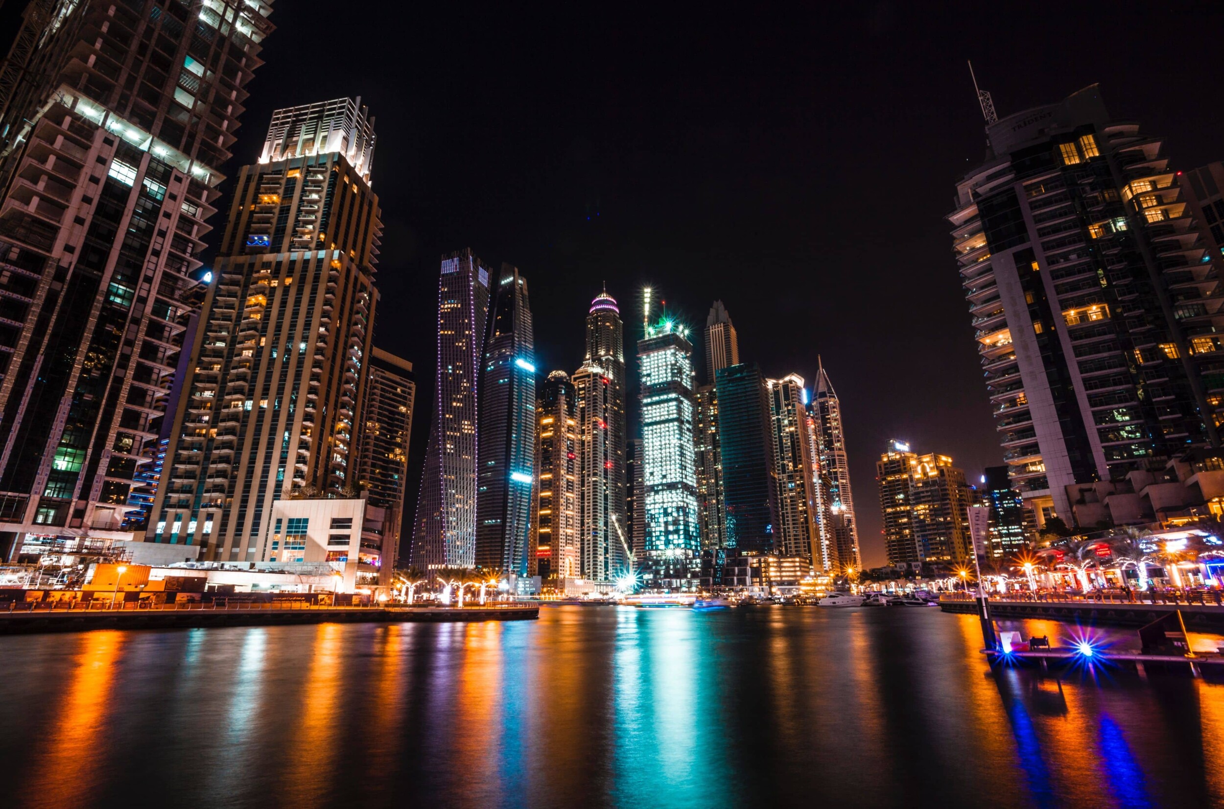 Dubai_Marina_adam-le-sommer-afAfv1Ps5Hc-unsplash