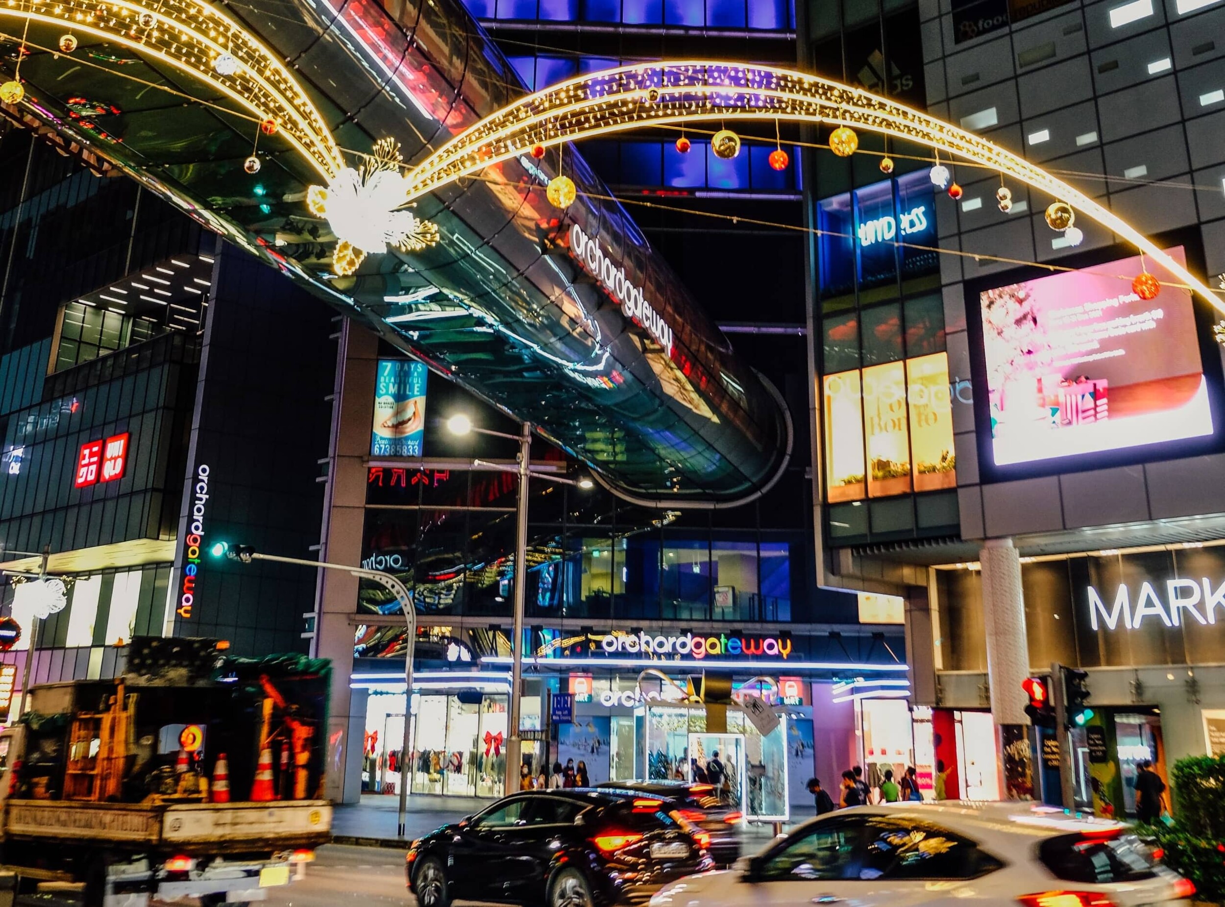 Singapur_OrchardRoad_singapore-stock-photos-iGJqBqY2o24-unsplash