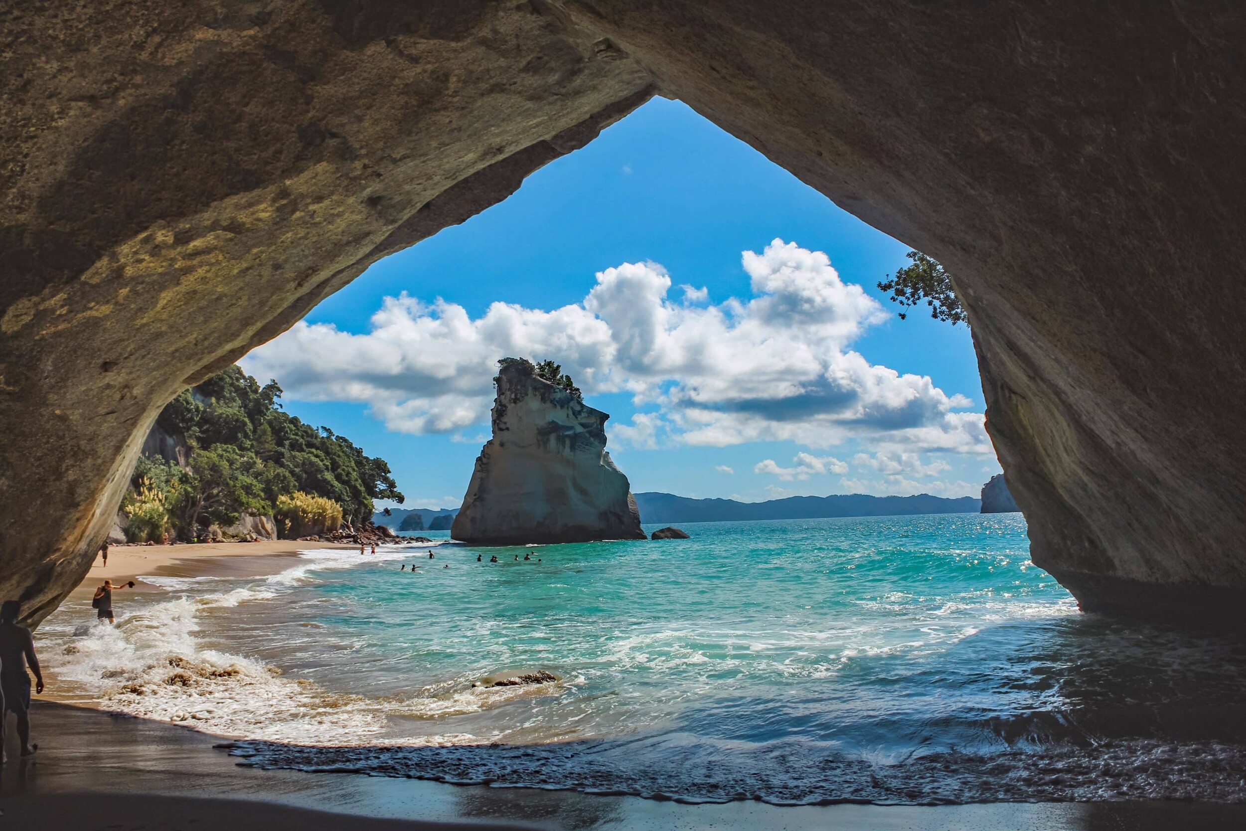 Neuseeland_Cathedral_Cove_marina-YmQ0-nmWcV0-unsplash