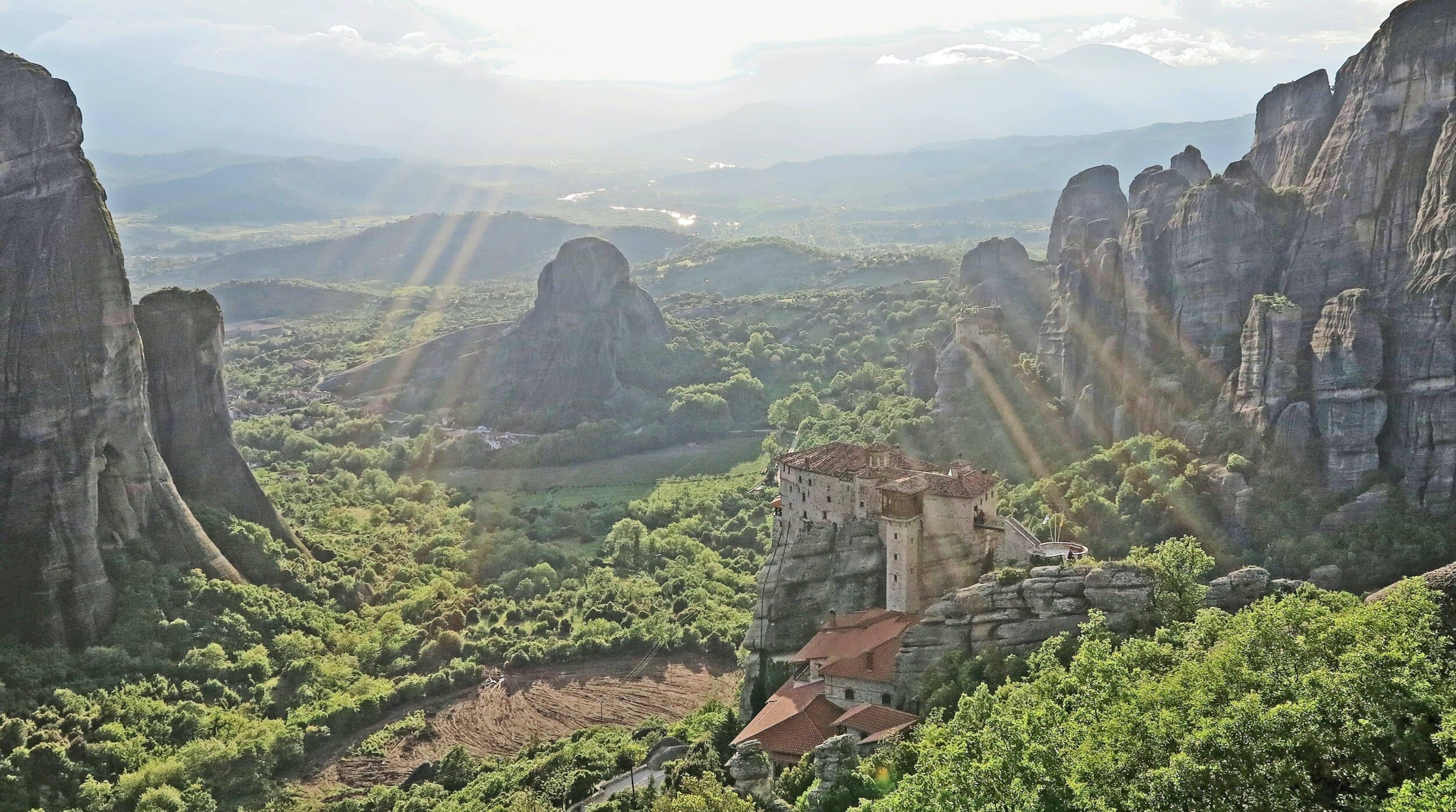 Greichenland_Meteora-Kloester_Bildrecht_steve-petty-H6pWMCpqFeQ-unsplash