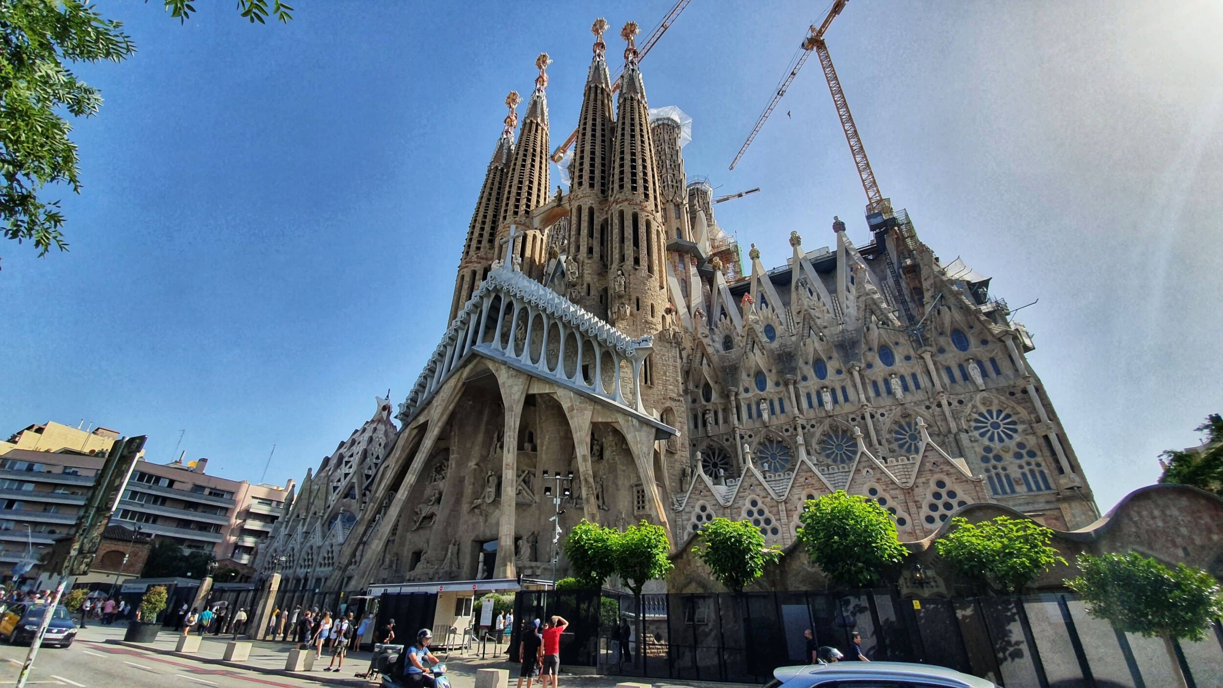 Spanien_Barcelona_SagradaFamilia_pavol-svantner-2UCAkZ-BDFA-unsplash