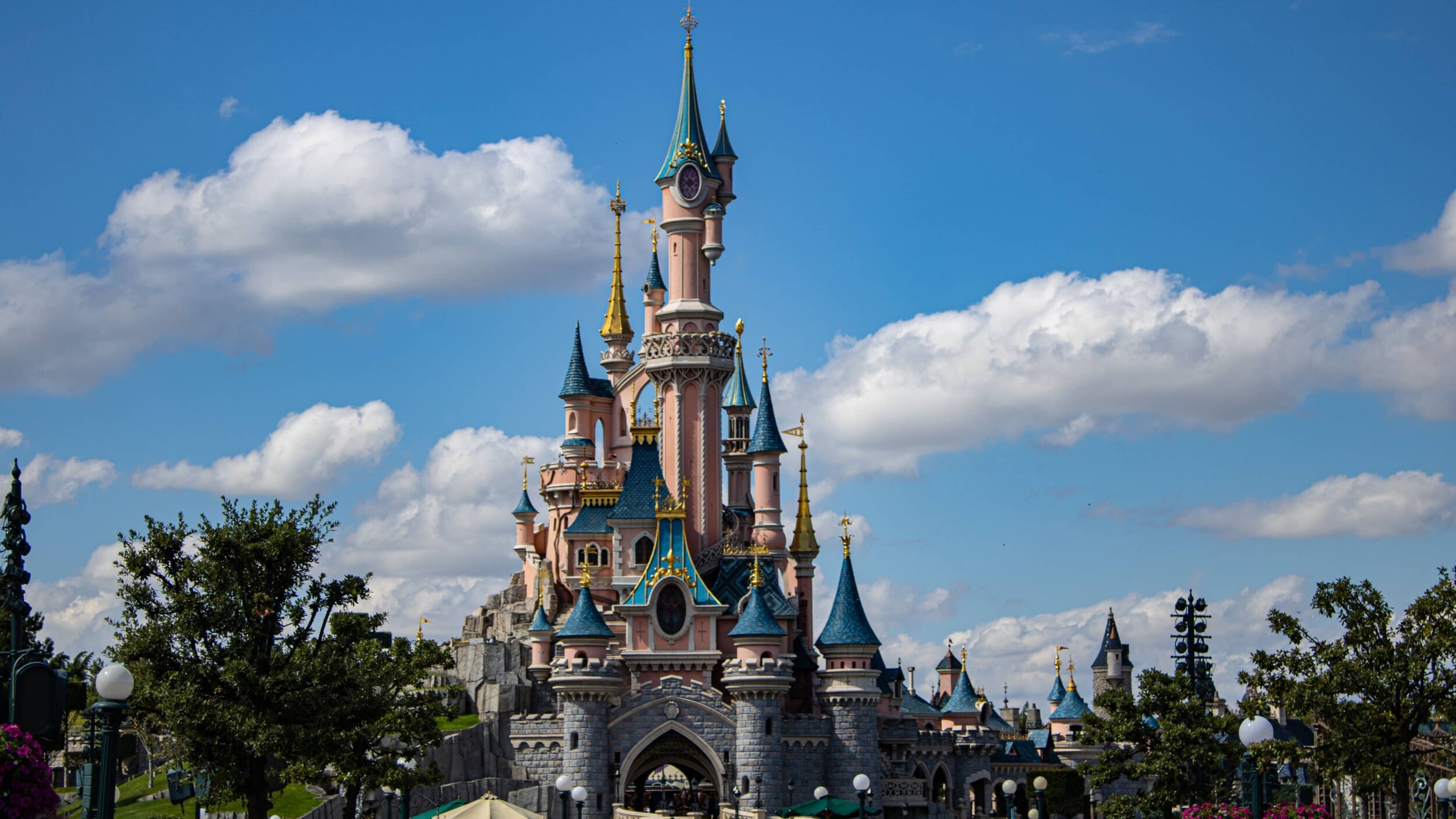 Disneyland_thomas-evraert-_236d2_H50o-unsplash