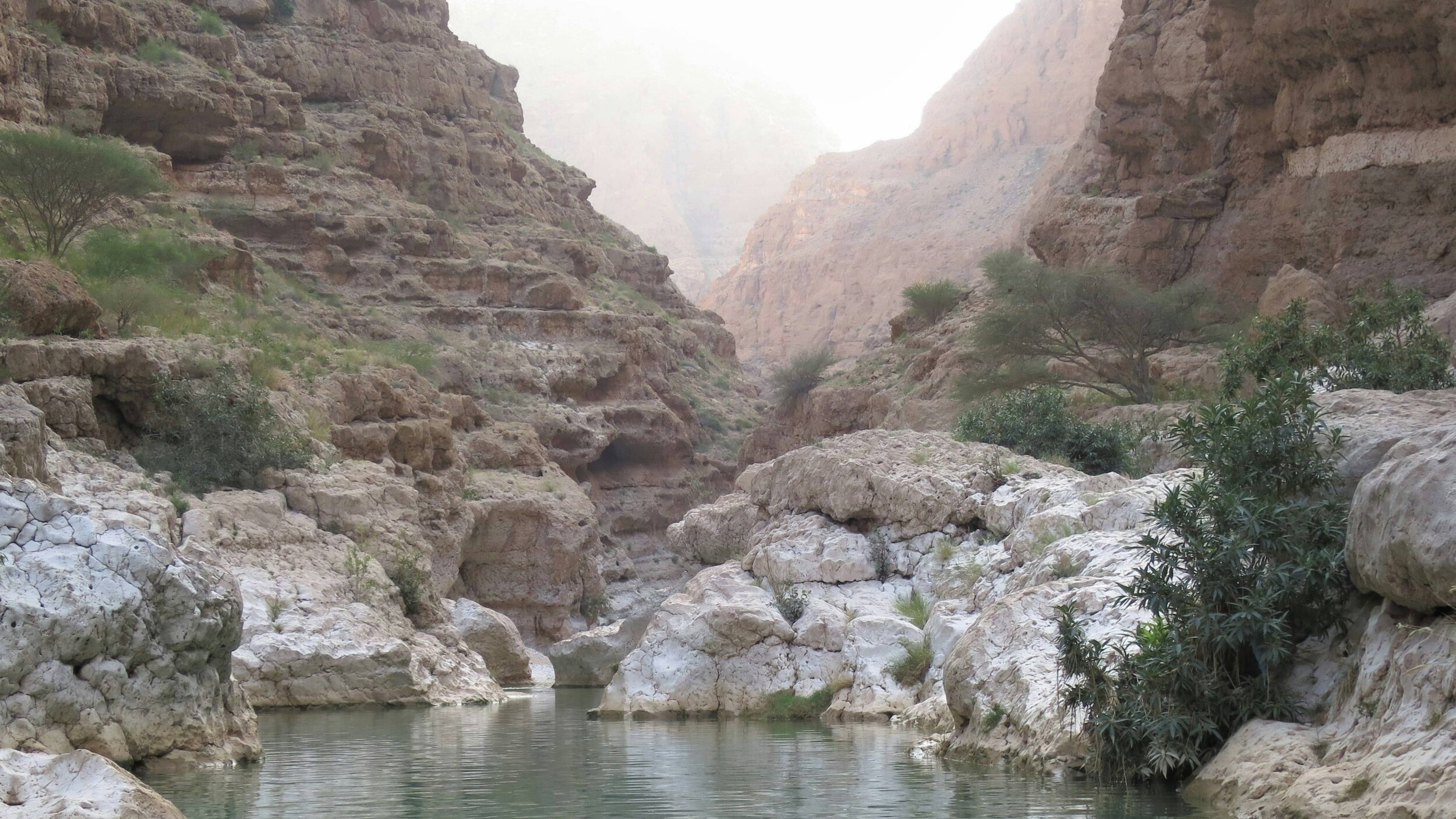 Oman_WadiShab_chris-linnett-huEgyVqldr0-unsplash