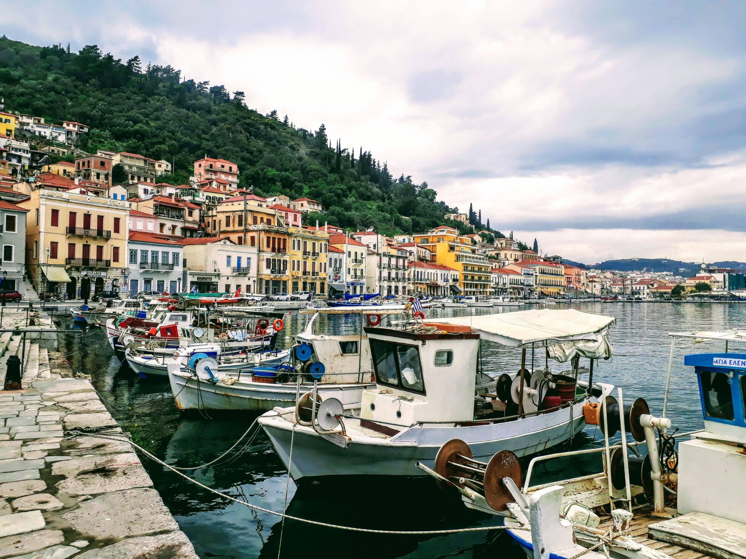 Peleponnes_george-girnas--m9eXJlfE24-unsplash