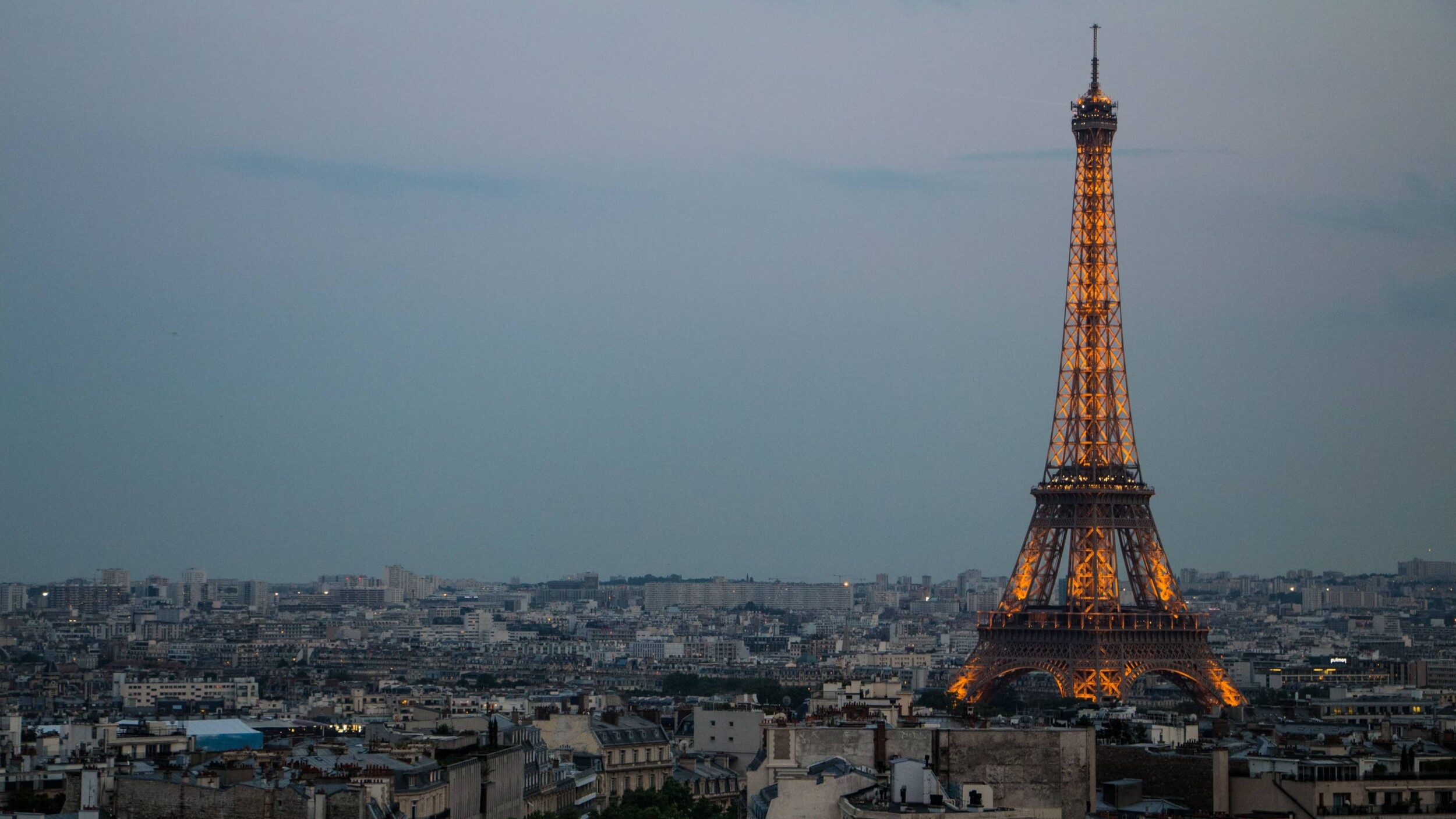 Paris_Eiffelturm_waagrecht_rafael-kellermann-streit-24LIw3veBi4-unsplash