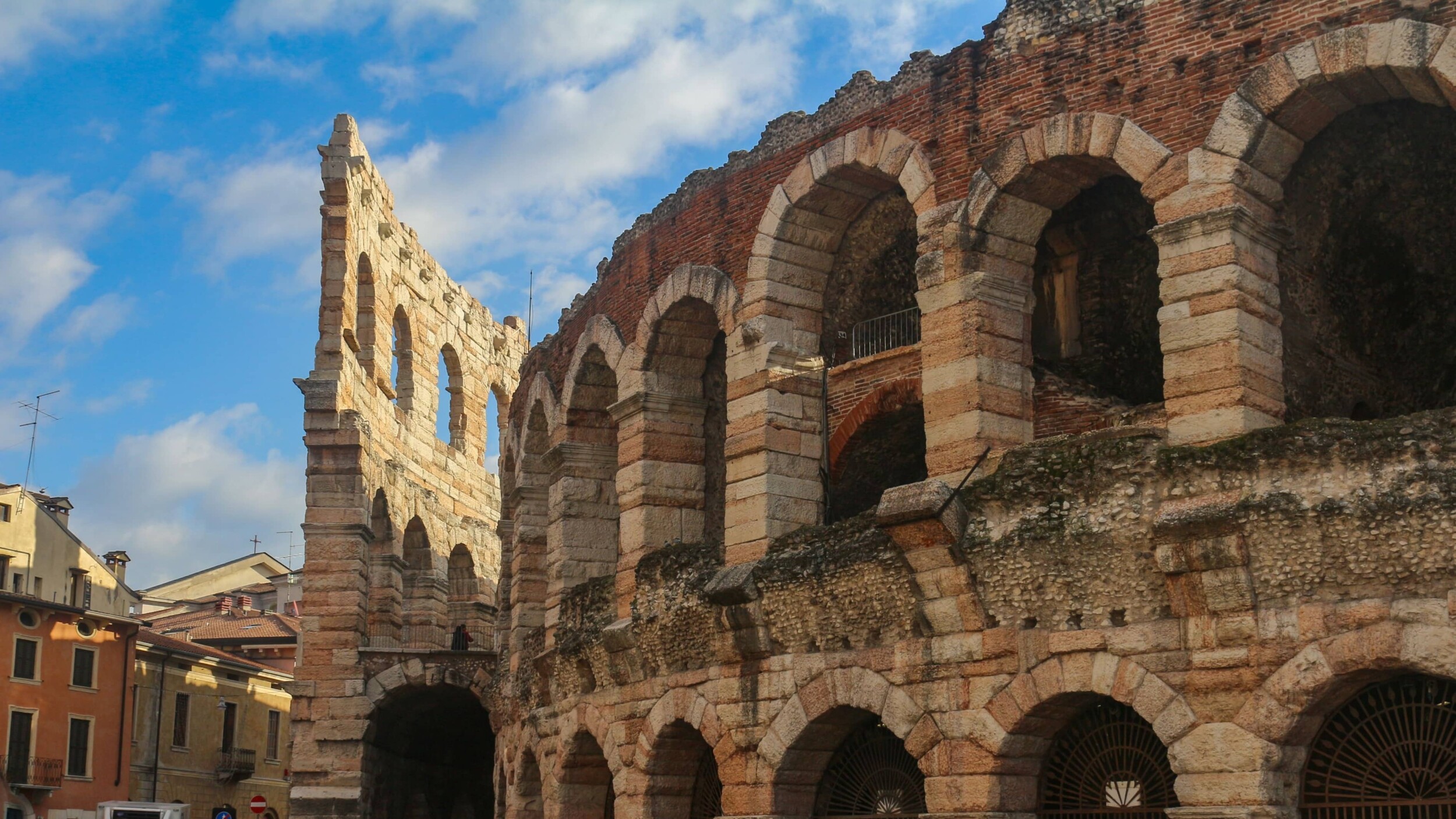 Italien_Verona_gabriel-castles-ZE0HWM4yv9I-unsplash