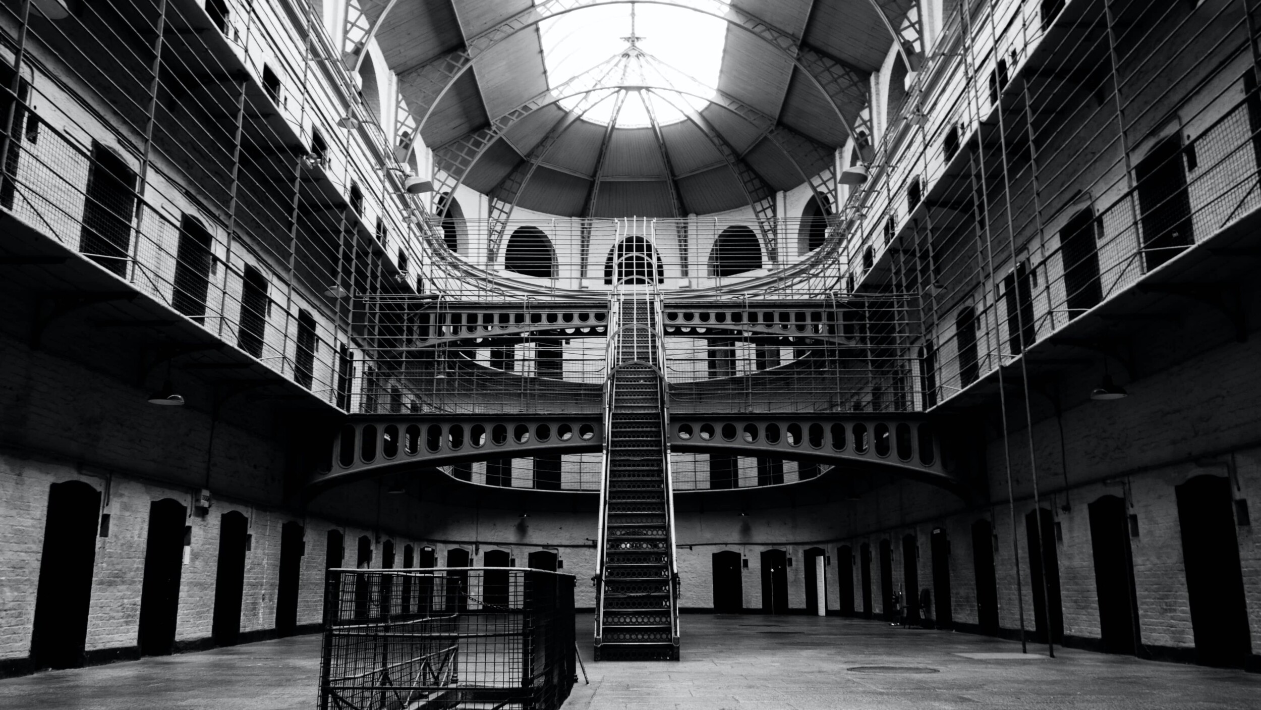 Irland_Dublin_Kilmainham_yoav-aziz-fu1T1glXxGM-unsplash